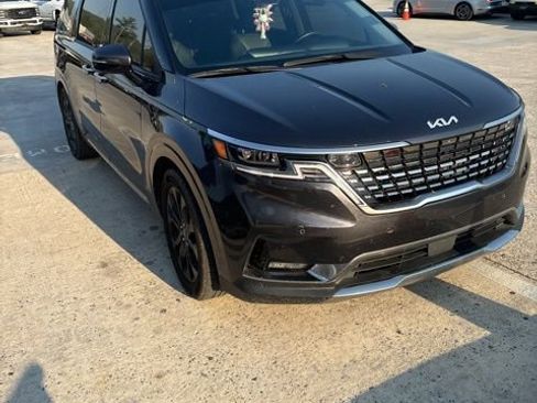 Used 2024 Kia Carnival SX Prestige image 12