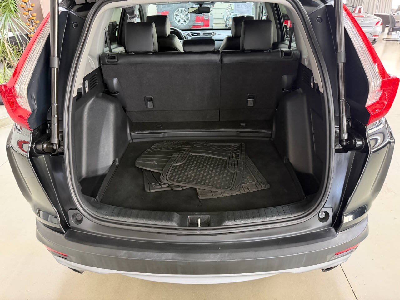 Used 2017 Honda CR-V Touring image 9