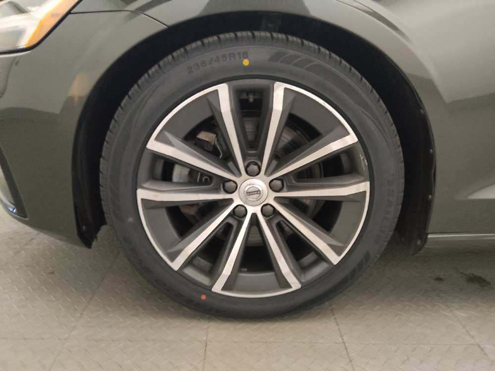 Used 2022 Volvo S60 B5 Momentum AWD/4WD image 31