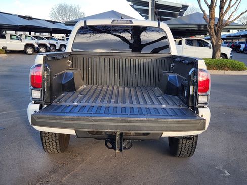 Used 2020 Toyota Tacoma image 17