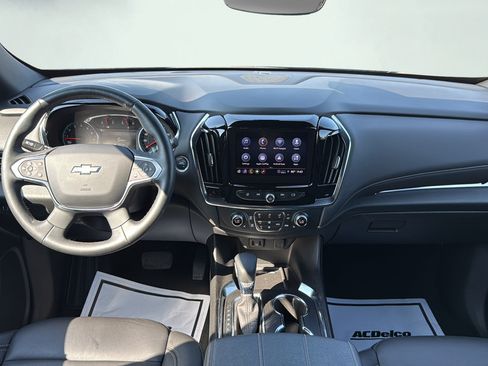 Used 2023 Chevrolet Traverse LT w/ Rear Camera Mirror Package AWD/4WD image 17
