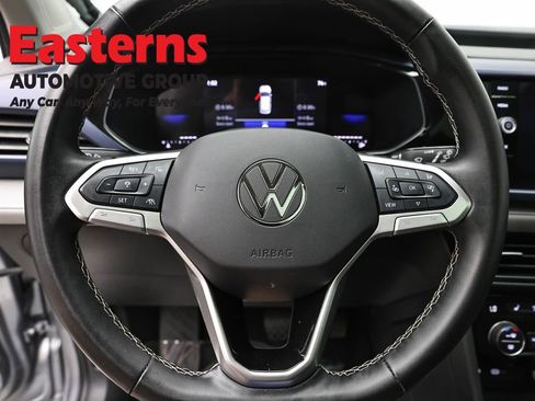 Used 2024 Volkswagen Taos SE FWD image 10