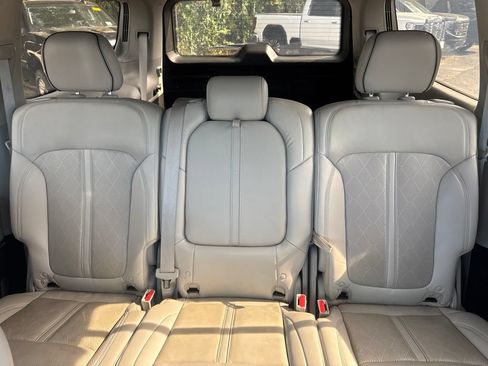 Used 2022 Jeep Grand Wagoneer Series II w/ Premium Group II AWD/4WD image 16