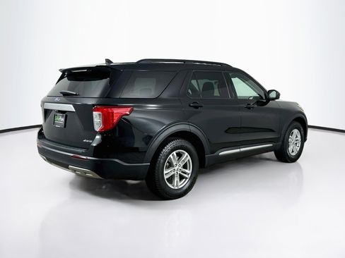 Used 2022 Ford Explorer XLT w/ Equipment Group 202A AWD/4WD image 9