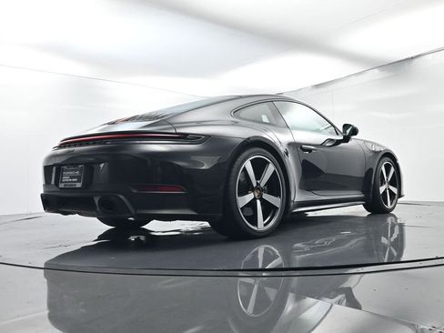 Certified 2025 Porsche 911 Carrera w/ Premium Package image 49