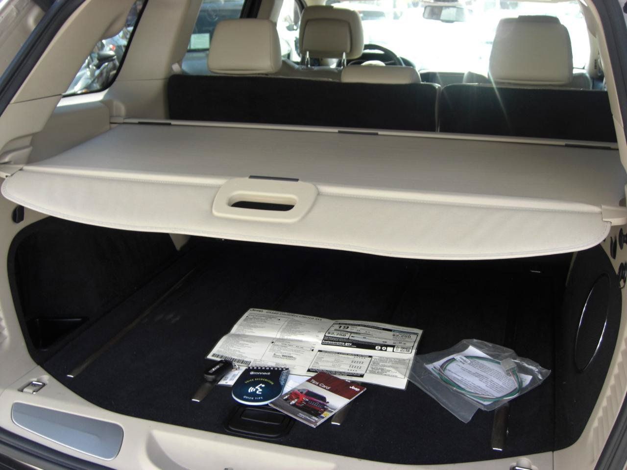 Used 2014 Jeep Grand Cherokee Limited w/ Trailer Tow Group IV AWD/4WD image 18