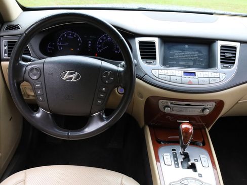 Used 2014 Hyundai Genesis 3.8 w/ Technology Package 03 image 17