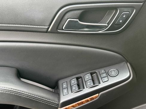 Used 2016 Chevrolet Suburban LTZ image 11