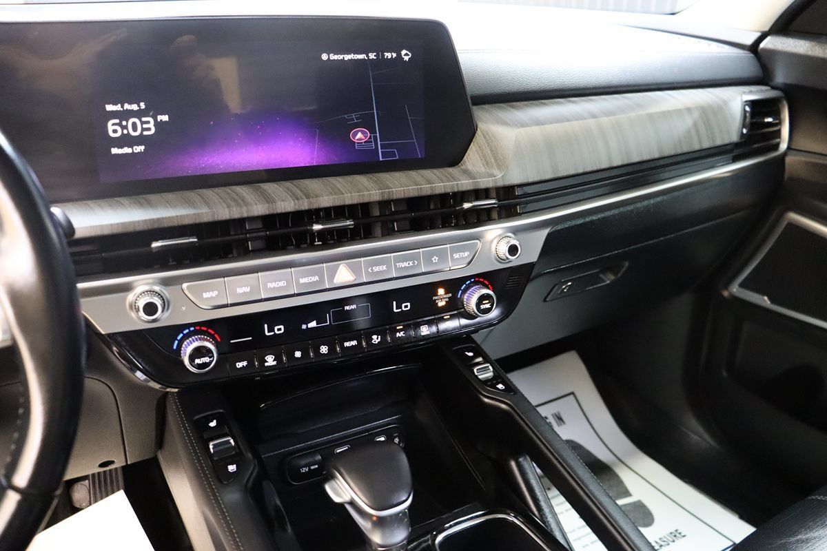 Used 2024 Kia Telluride EX w/ EX Captain's Chair Package FWD image 40