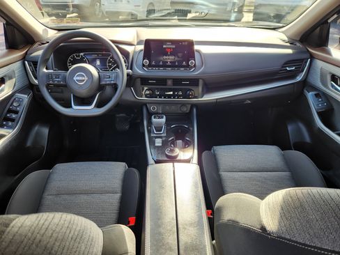 Certified 2023 Nissan Rogue SV image 8