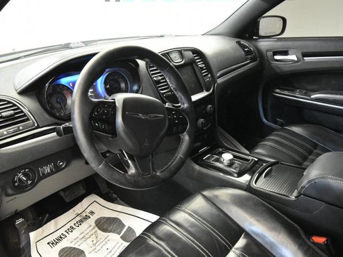 Used 2019 Chrysler 300 S w/ S Model Appearance Package RWD image 12