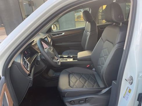 New 2026 Volkswagen Atlas SE FWD image 23