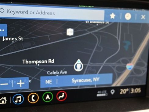 Used 2021 GMC Canyon Denali image 7