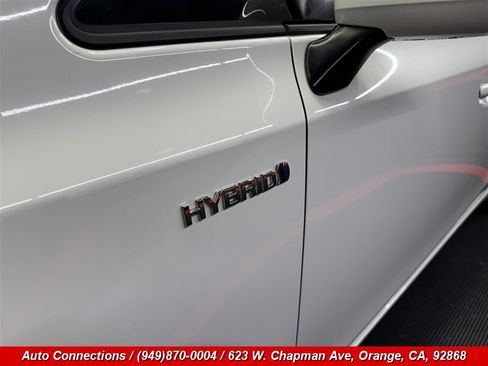 Used 2014 Toyota Prius V Three FWD image 25