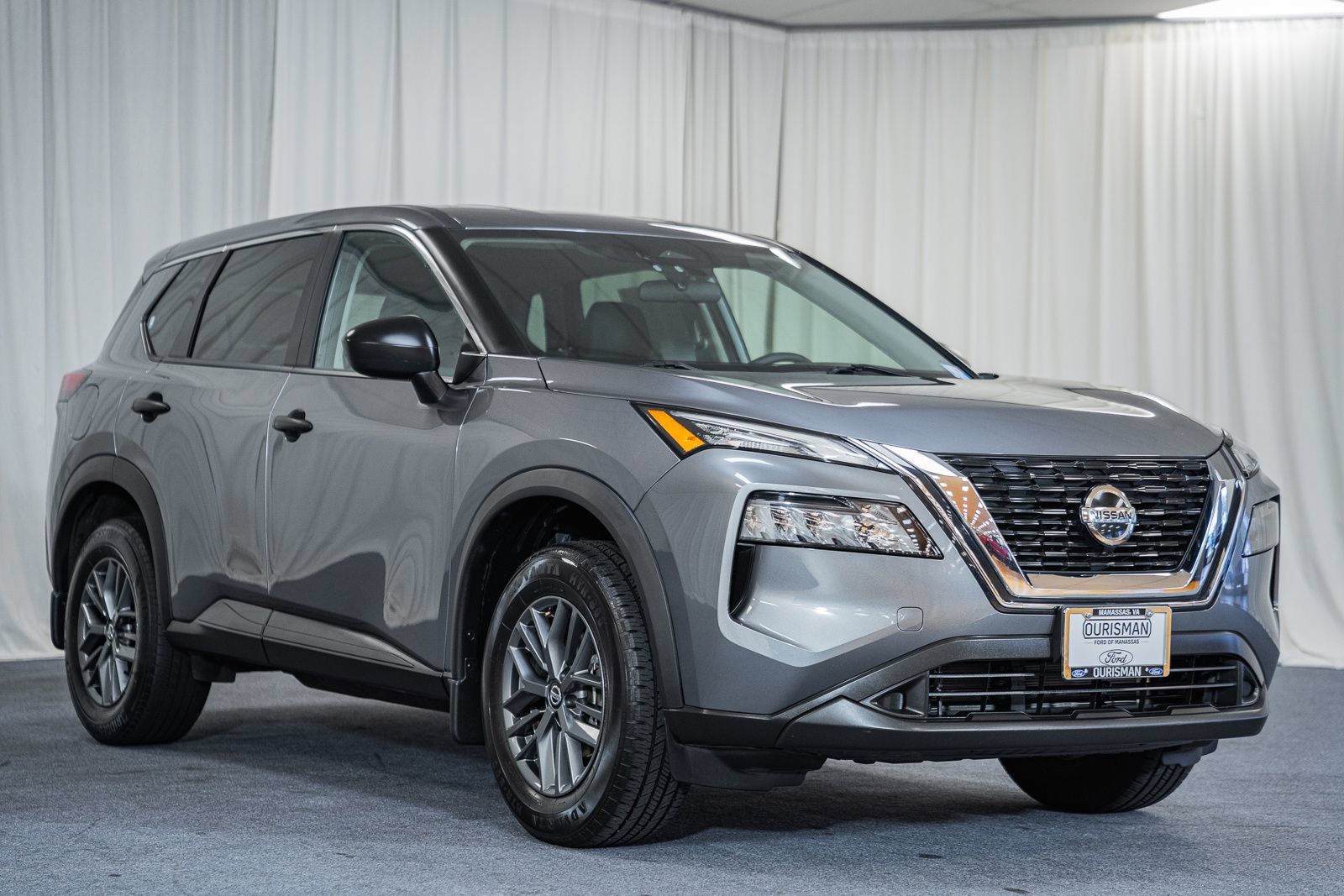 Used 2021 Nissan Rogue S FWD image 1