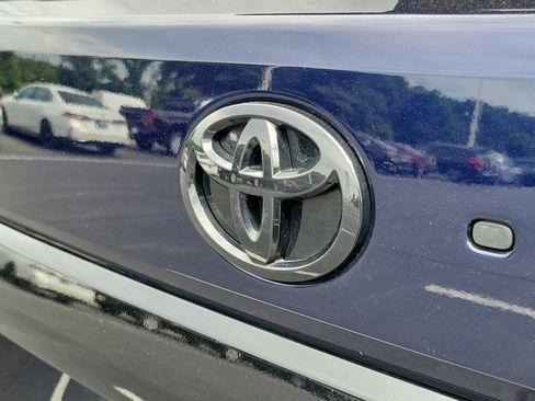 Certified 2025 Toyota Sequoia Platinum AWD/4WD image 9