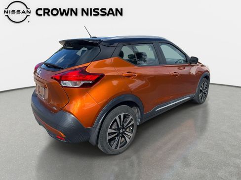 Certified 2019 Nissan Kicks SR FWD image 8