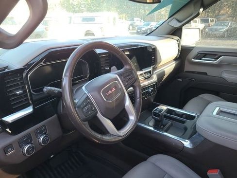 Used 2022 GMC Sierra 1500 SLT w/ SLT Convenience Package image 4