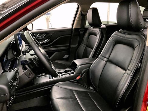 Used 2025 Lincoln Corsair Premiere w/ Equipment Group 101A image 24