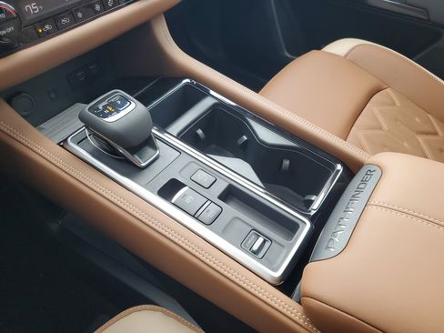 New 2026 Nissan Pathfinder Platinum image 10