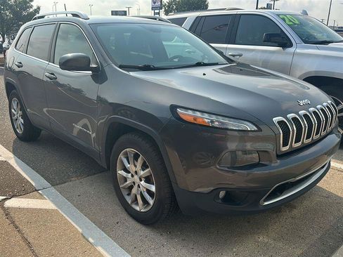 Used 2018 Jeep Cherokee Limited w/ Luxury Group AWD/4WD image 1