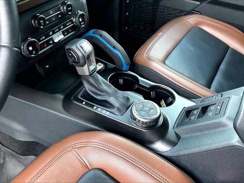 Used 2023 Ford Bronco Outer Banks image 16