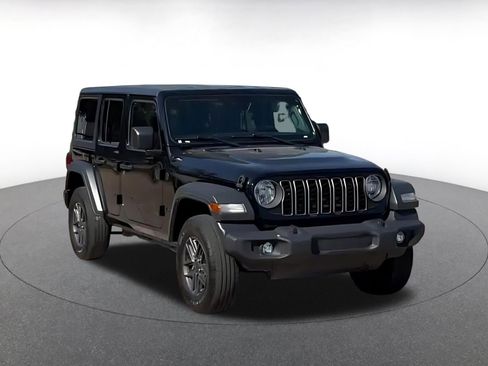 Used 2025 Jeep Wrangler Unlimited Sport AWD/4WD image 3