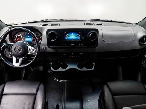 Used 2022 Mercedes-Benz Sprinter 2500 image 5