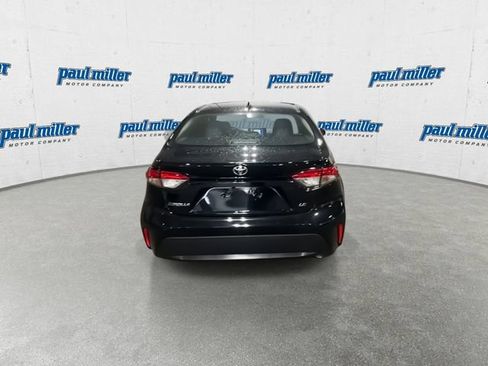 Used 2025 Toyota Corolla LE FWD image 10