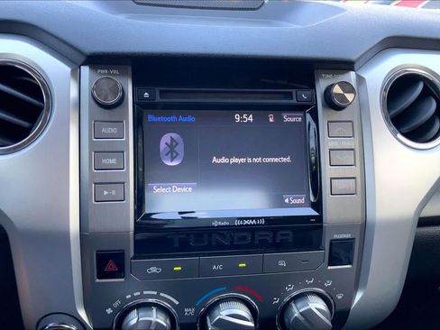 Used 2014 Toyota Tundra SR5 w/ SR5 Upgrade Package AWD/4WD image 34