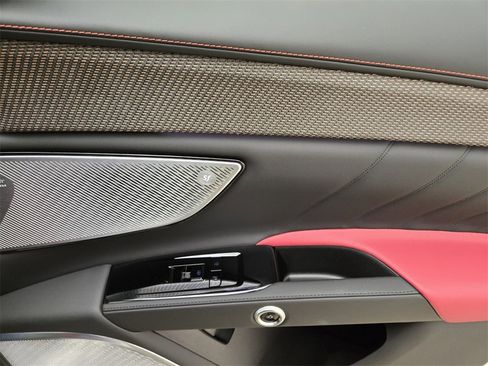 New 2025 Maserati Grecale Folgore image 27