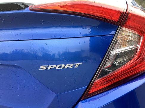 Used 2019 Honda Civic Sport image 10
