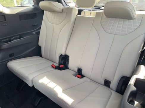 Used 2024 Hyundai Palisade Limited AWD/4WD image 25