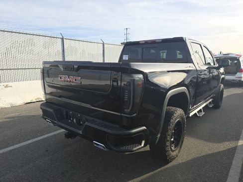 Used 2023 GMC Sierra 1500 AT4 w/ AT4 Premium Package image 6