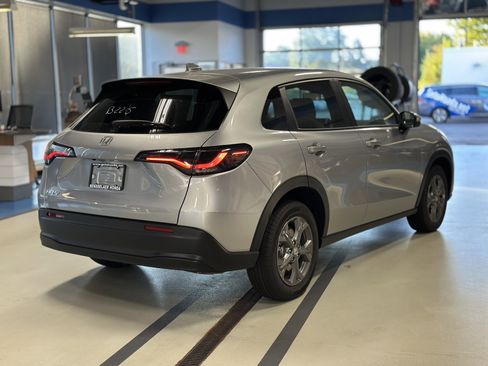 New 2026 Honda HR-V LX image 4