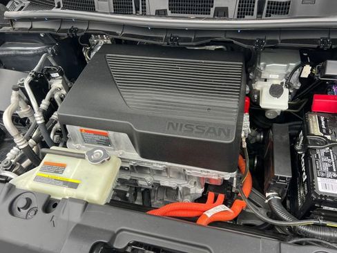 Used 2022 Nissan Leaf SL Plus image 39
