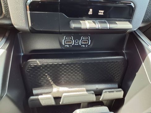 Used 2024 RAM 1500 Laramie RWD image 10