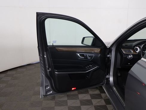 Used 2014 Mercedes-Benz E 350 4MATIC Sedan w/ Premium 1 Package image 19