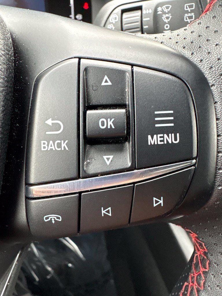 Used 2025 Ford Escape ST-Line FWD image 19