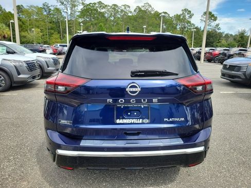 Used 2024 Nissan Rogue Platinum w/ Platinum Premium Package FWD image 8