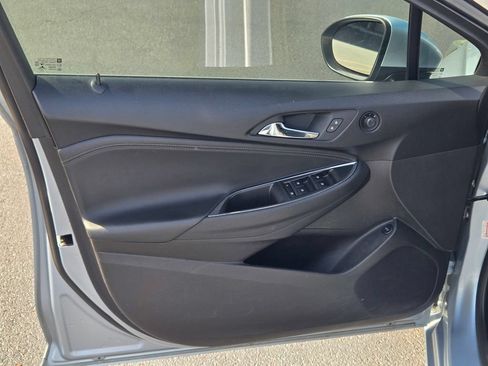 Used 2017 Chevrolet Cruze Premier FWD image 25
