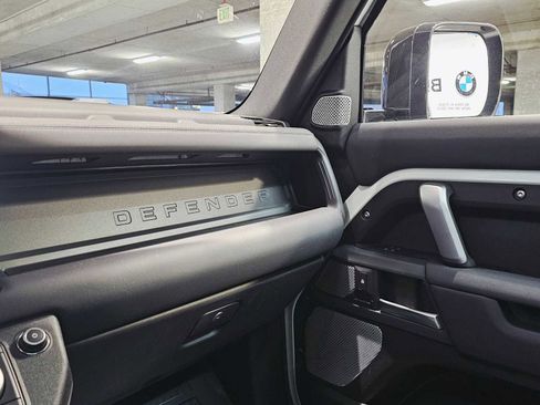 Used 2024 Land Rover Defender 130 X-Dynamic SE image 20