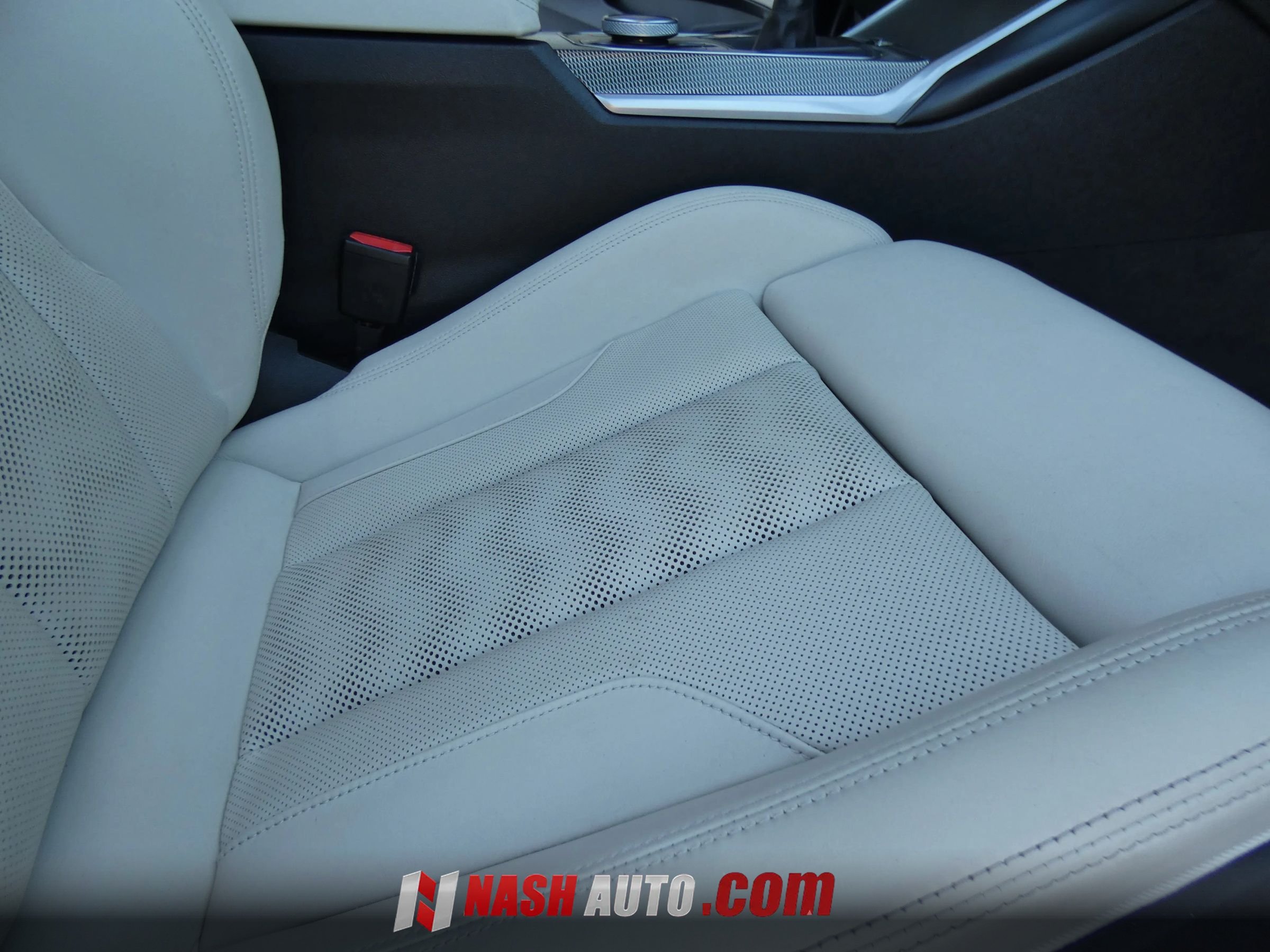 Used 2022 BMW M4 Coupe RWD image 31
