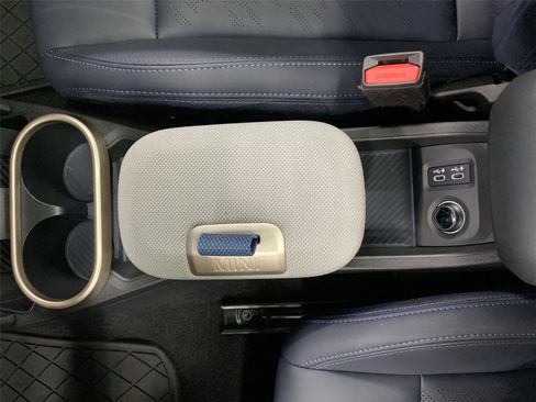 Certified 2025 MINI Cooper S image 26