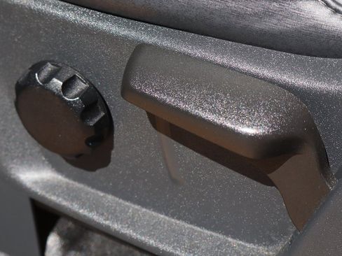 Used 2022 Ford Bronco Black Diamond image 17