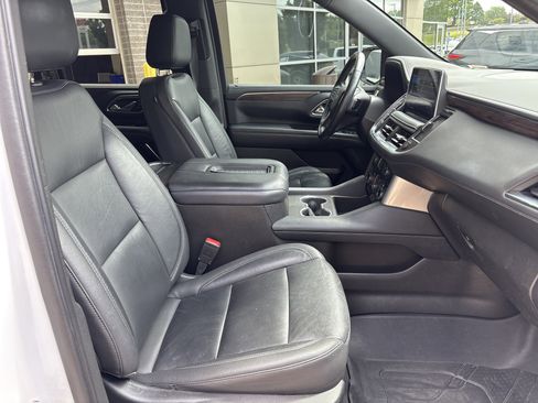 Used 2021 Chevrolet Tahoe Z71 w/ Z71 Off-Road Package AWD/4WD image 34