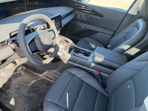 New 2026 Lincoln Nautilus Reserve AWD/4WD image 16