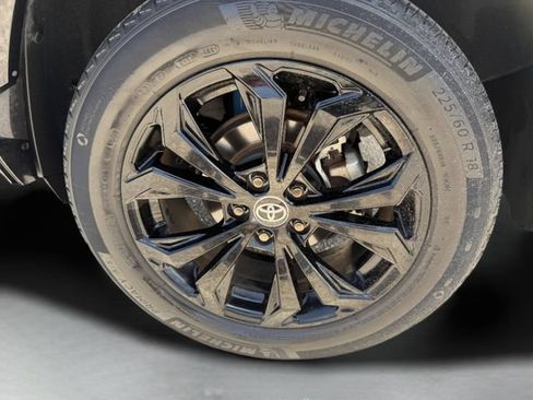 Used 2022 Toyota RAV4 SE AWD/4WD image 35