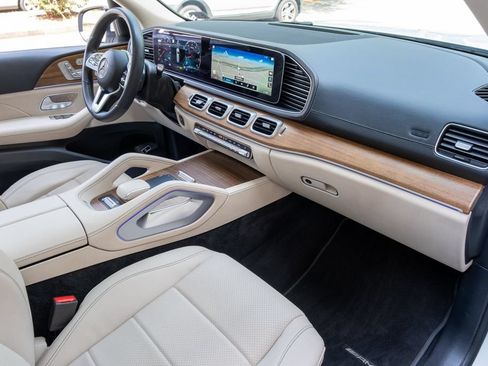 Used 2023 Mercedes-Benz GLS 450 4MATIC w/ AMG Line Exterior image 28