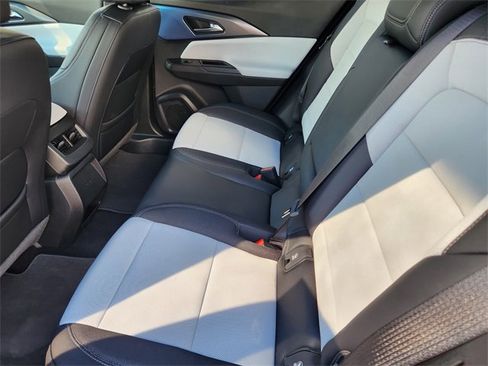 New 2025 Chevrolet Equinox EV LT image 21